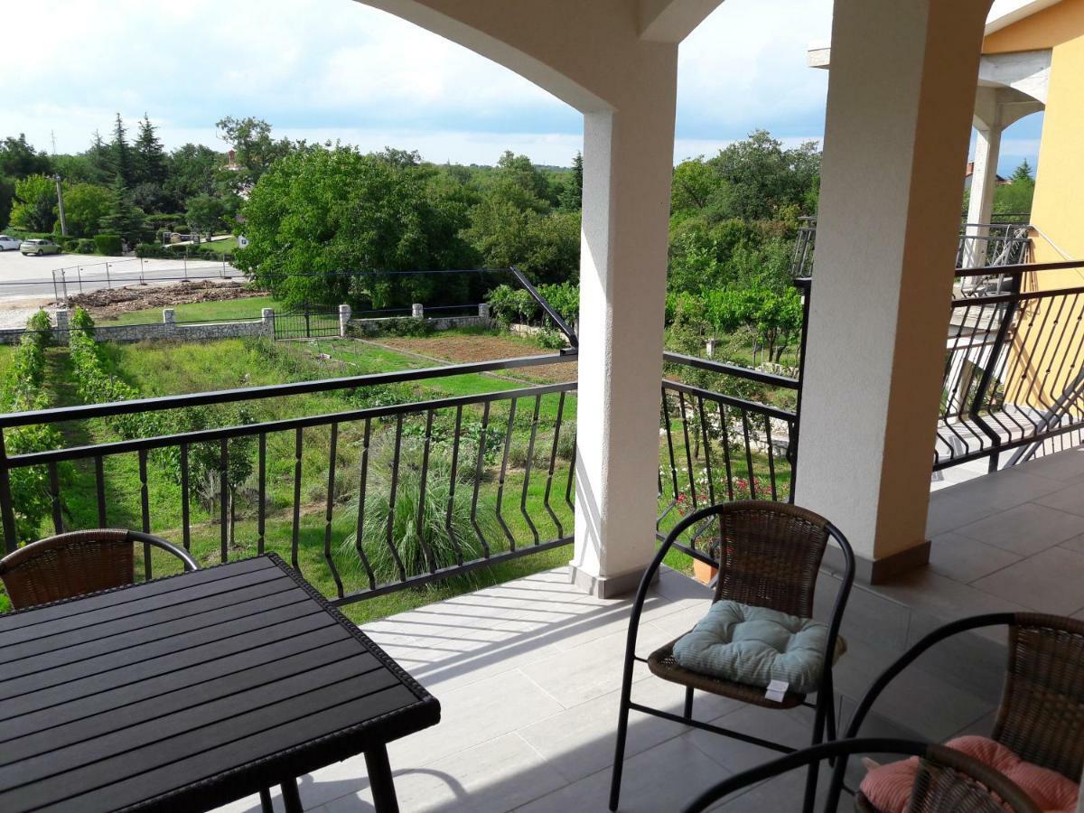 Exclusive Apartment Ana Marija Labin  Buitenkant foto